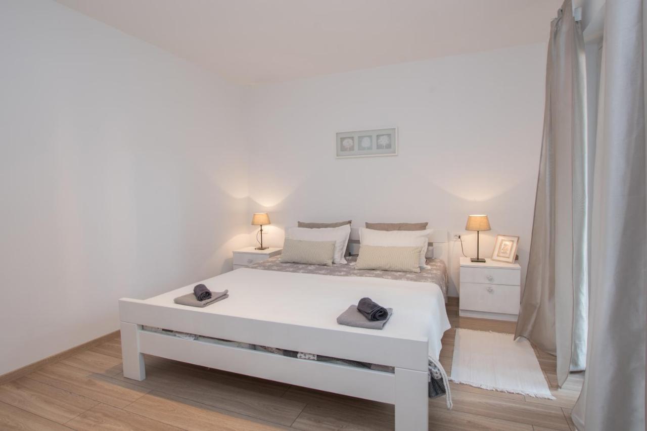 Lirio Apartman