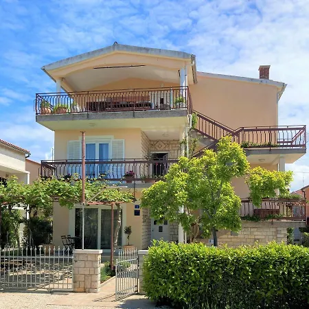 Apartments Lirio Umag Exterior photo
